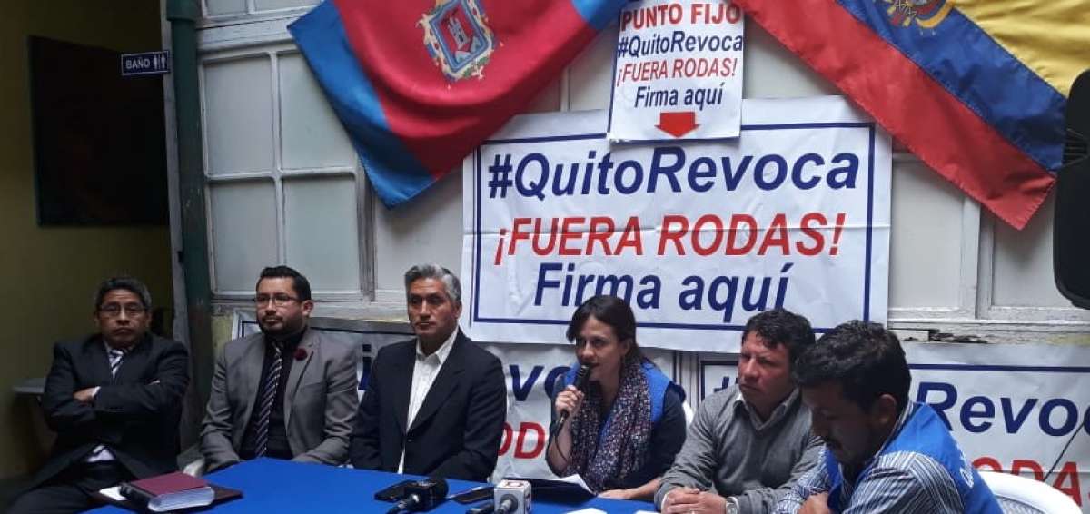 Representantes de Quito Revoca anunciaron los resultados parciales de la recolecci&oacute;n de firmas.