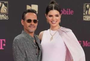 En su aniversario, Nadia Ferreira y Marc Anthony comparten la noticia: viene beb&eacute; en camino