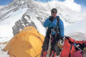 Malavath Poorna, de la India, durante su traves&iacute;a en el Everest, la monta&ntilde;a m&aacute;s alta. Foto: Internet