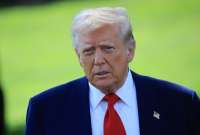 Donald Trump impuso nuevos aranceles a casi un centenar de países