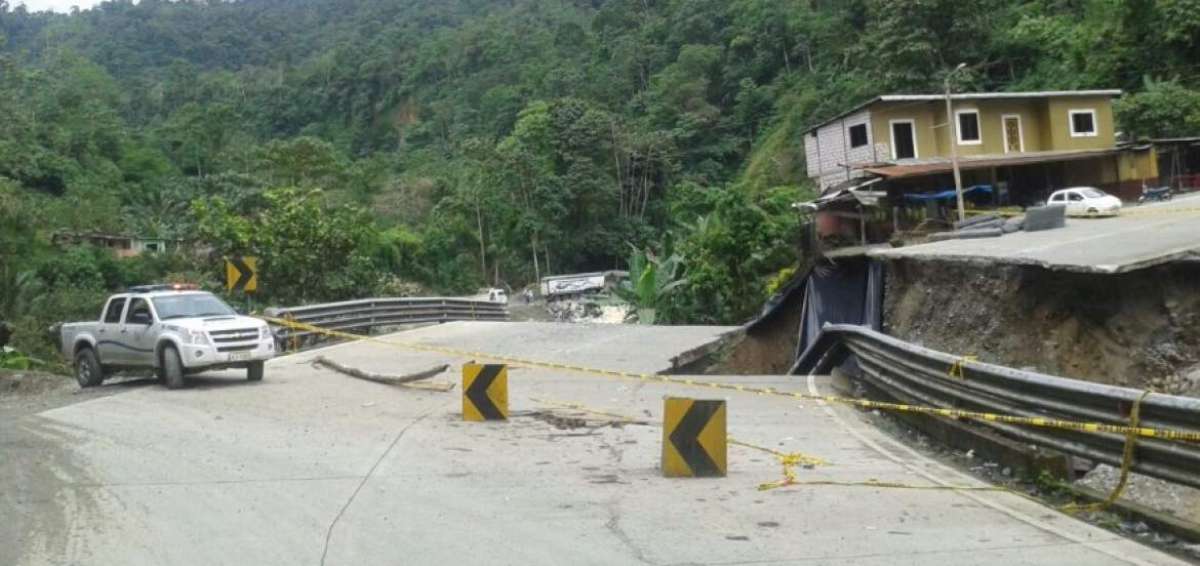 El puente bailey ser&aacute; colocado en la carretera principal sobre la abertura de 30 metros que dej&oacute; el colapso de una alcantarilla el pasado mes de febrero.