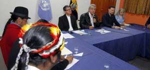 El presidente Moreno durante el di&aacute;logo con los movimientos ind&iacute;genas.