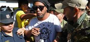 Fiscal&iacute;a paraguaya ordena detenci&oacute;n de Ronaldinho por documentaci&oacute;n falsa