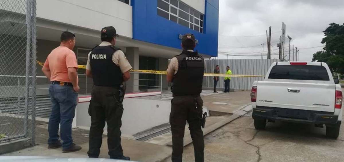 Delincuentes roban dinero de cajero autom&aacute;tico reci&eacute;n habilitado