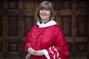 Philippa Boardman, una de las primeras mujeres en ser ordenada sacerdote por la Iglesia de Inglaterra en 1994. Foto: AFP