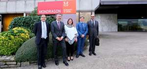 Vicepresidenta visita Espa&ntilde;a y estudia su modelo productivo