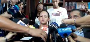 Claudia O. guiaba, coordinaba con los hoteles y restaurantes durante los tours.