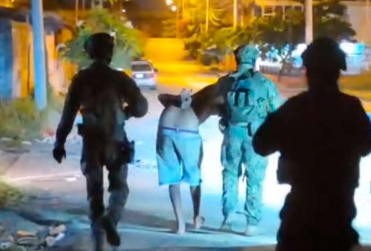 La intervenci&oacute;n militar en Posorja permiti&oacute; la captura de un presunto integrante clave de Los Lobos.