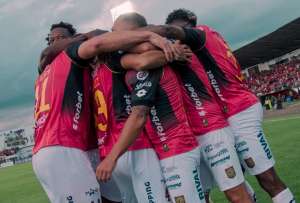 Deportivo Cuenca derrot&oacute; a Barcelona