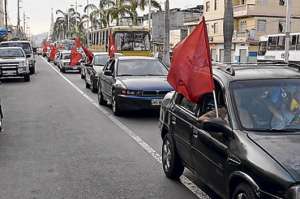 Exmilitantes del desaparecido MPD participaron en la caravana motorizada en Guayaquil para promocionar la nueva organizaci&oacute;n Unidad Popular. Foto: Karly Torres / El Tel&eacute;grafo