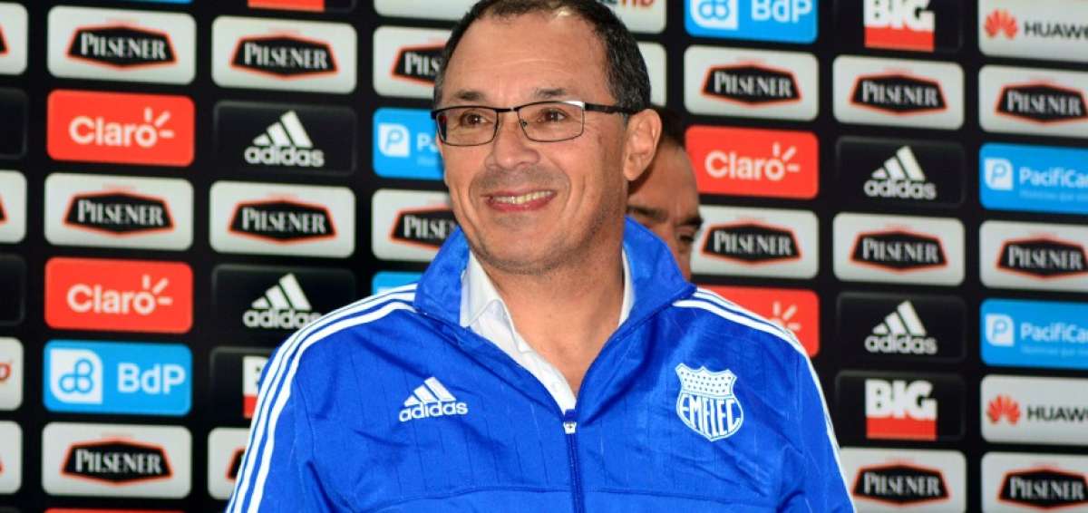 Emelec, por la punta ante El Nacional