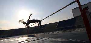 El deportista nacional salt&oacute; 2,05 metros en la categor&iacute;a sub-18 del Grand Prix Internacional Ximena Restrepo y super&oacute; los 2,04 metros de Kevin Cruz.