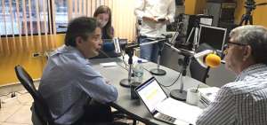 Lasso explica sus ofertas en radio Forever.