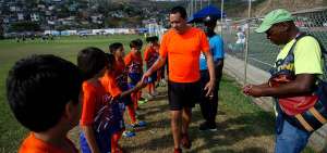 La Prefectura cuenta con 35 escuelas de f&uacute;tbol, donde acogen a 8.500 menores para alejarlos de los vicios. 