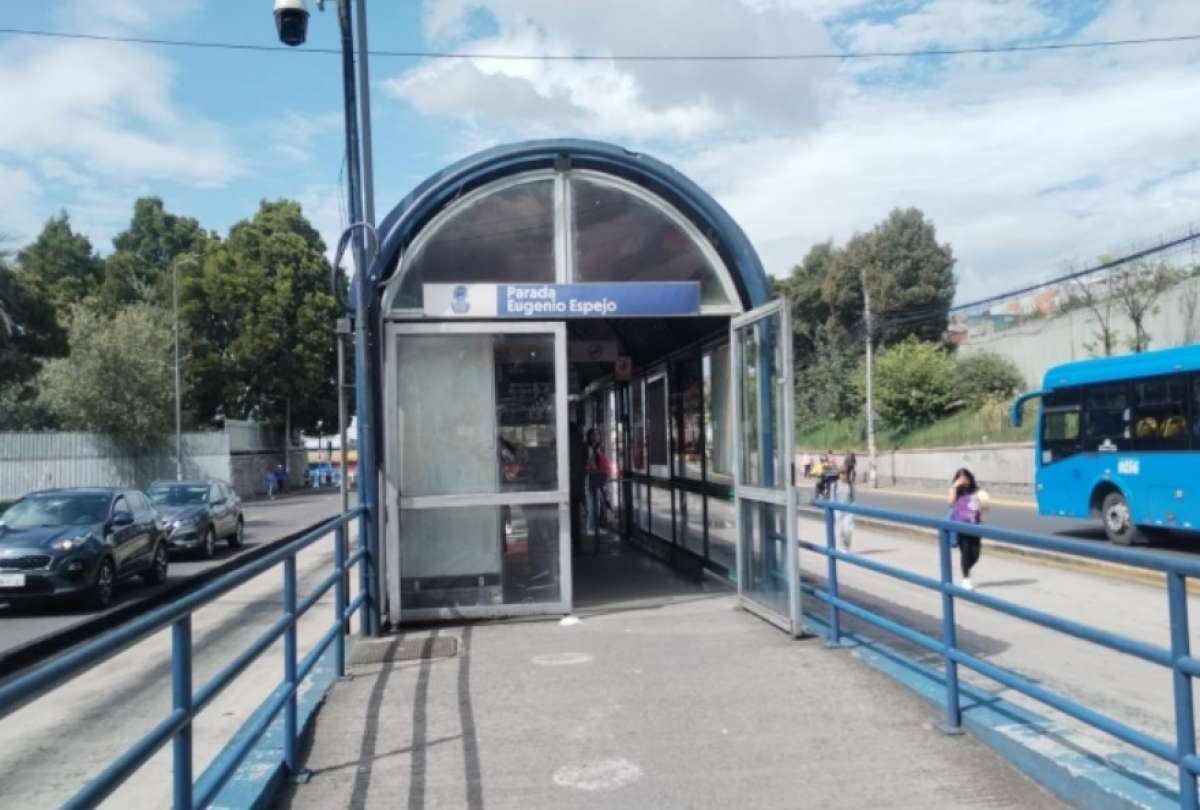 Varias paradas de la Ecovía estarán fuera de servicio de forma temporal en Quito.