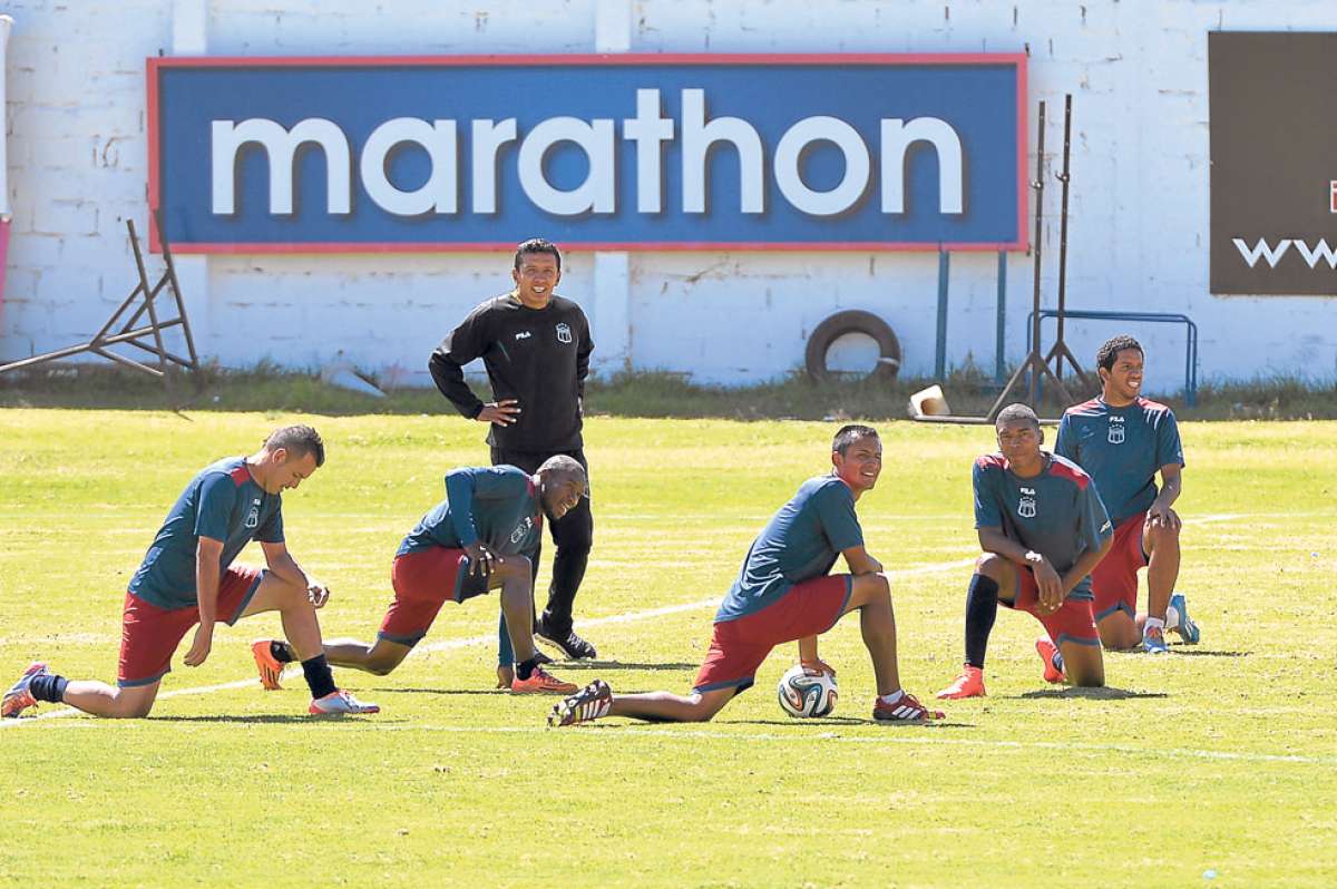 La plantilla del Deportivo Quito se entrena con normalidad, pese a que no cobra desde hace 3 meses y medio. Foto: Miguel Jim&eacute;nez / El Tel&eacute;grafo.