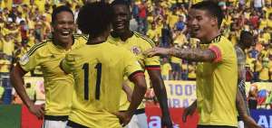 Carlos Bacca se sac&oacute; la marca de Frickson Erazo y de derecha puso el 1-0 a favor de los 'cafeteros'.