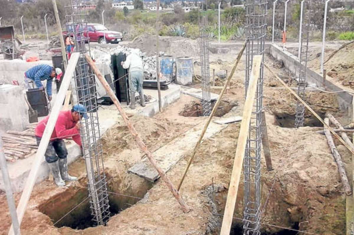 4 plantas de agua limpia, en marcha