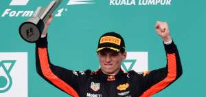 Verstappen festeja sus 20 a&ntilde;os con triunfo en Malasia; Vettel resiste a Hamilton