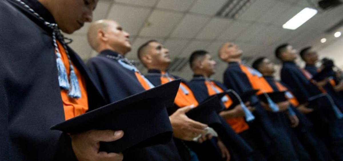 La semana pasada, 30 privados de la libertad del CRS se graduaron como bachilleres en Ciencias.     