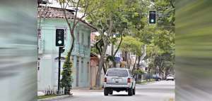 Los trabajos de regeneraci&oacute;n avanzan en Loja, al mismo tiempo se colocan las se&ntilde;ales de tr&aacute;nsito para que la movilizaci&oacute;n en la ciudad sea f&aacute;cil.