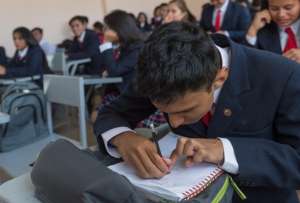 Planes piloto de retorno a clases presenciales se aplicar&aacute;n en tres colegios desde el 30 de octubre