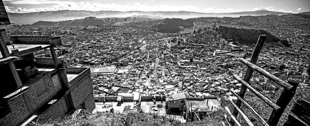 Una mirada en blanco y negro a la ciudad (Portafolio Gr&aacute;fico)