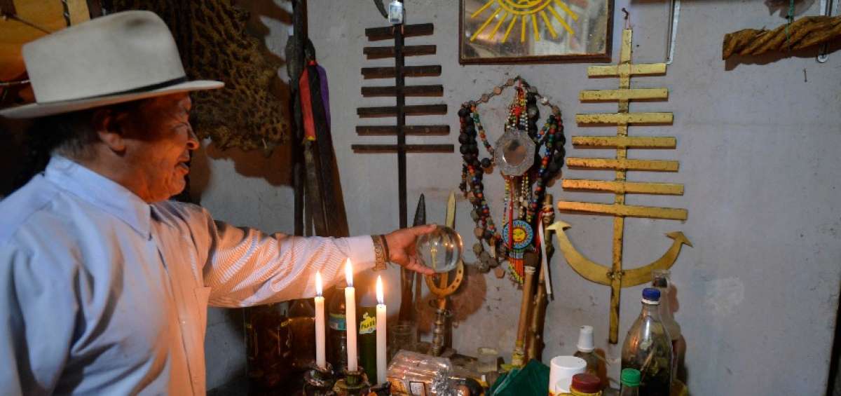 Las limpias o curaciones se realizan, de preferencia, los d&iacute;as martes y viernes, pues la energ&iacute;a es apropiada para estos trabajos.