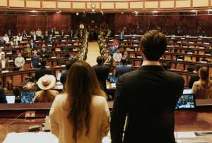 Asambleístas que se atrasen o falten al Pleno serán sancionados económicamente