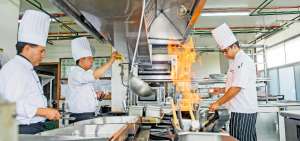 El gusto por la cocina lo aprendi&oacute; de su padre, &eacute;l era lojano y aplicaba sus ra&iacute;ces al momento de cocinar. Al chef le interes&oacute; descubrir nuevos sabores mezclando diversos ingredientes.