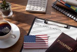 Autoridades alertan sobre informaci&oacute;n falsa relacionada con una oportunidad migratoria en EE. UU..