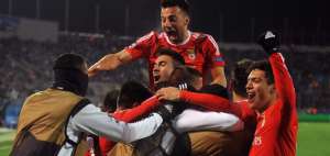 Gait&aacute;n clasifica al Benfica a cuartos de la Champions