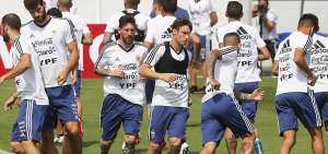 Los seleccionados argentinos entrenaron el fin de semana bajo las &oacute;rdenes de Jorge Sampaoli, quien fue ratificado por la dirigencia de la AFA.