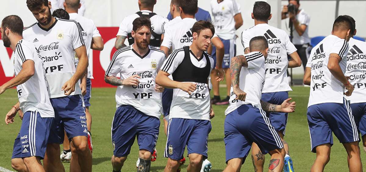 Los seleccionados argentinos entrenaron el fin de semana bajo las &oacute;rdenes de Jorge Sampaoli, quien fue ratificado por la dirigencia de la AFA.