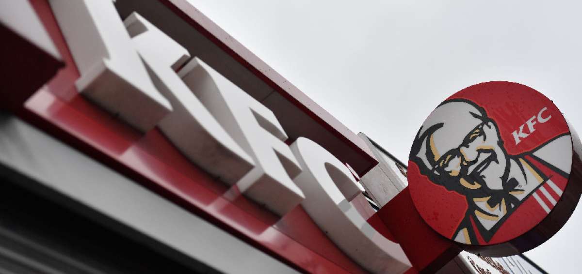 Cientos de restaurantes KFC brit&aacute;nicos cierran por falta de pollo