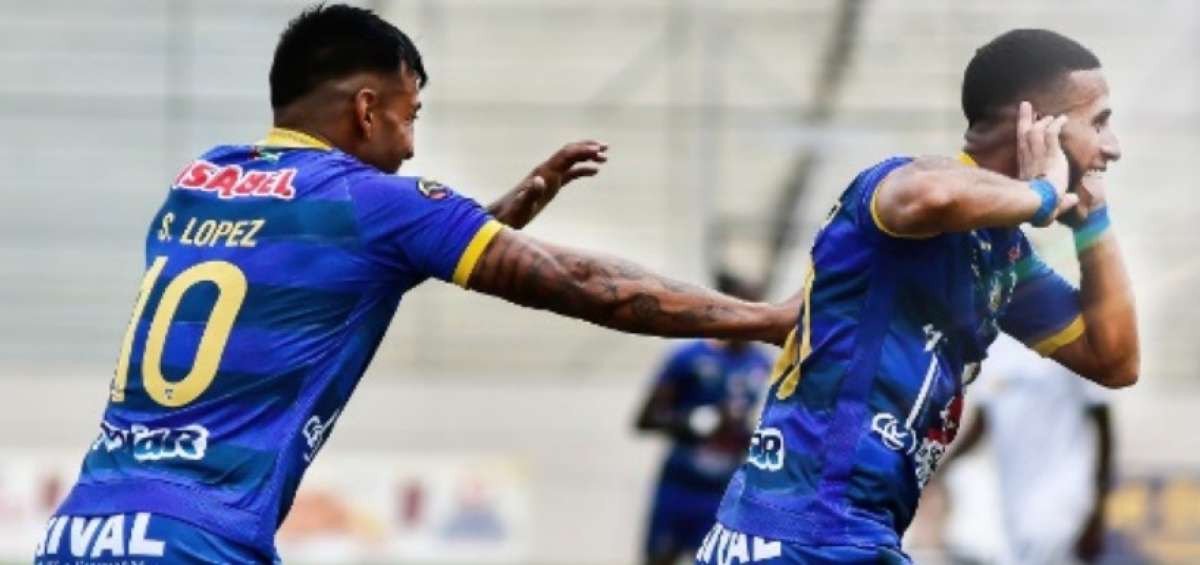  Roberto Ordo&ntilde;ez (5') y Robert Burbano (48') sellaron el triunfo del Delf&iacute;n en la fecha 13