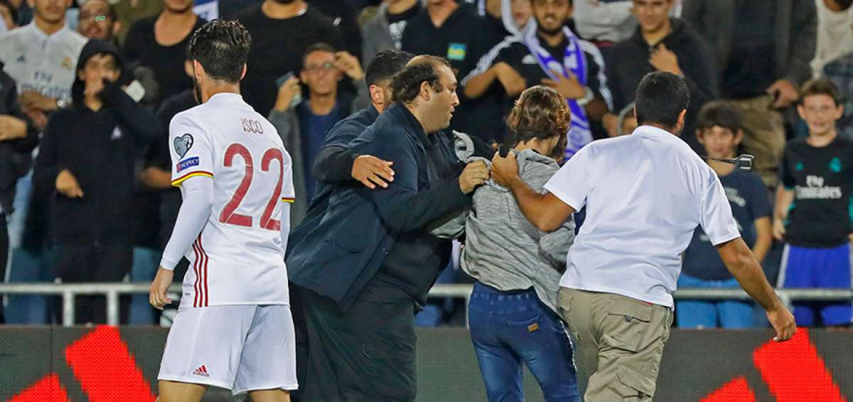 Israel desmiente que un aficionado se haya acercado a Isco con un pu&ntilde;al