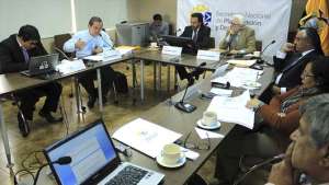 El viernes pasado, en Quito, se reunieron los miembros de la comisi&oacute;n, Estuvieron Alexis Mera, Ricardo Pati&ntilde;o y Pabel Mu&ntilde;oz. Foto: Cortes&iacute;a | Semplades