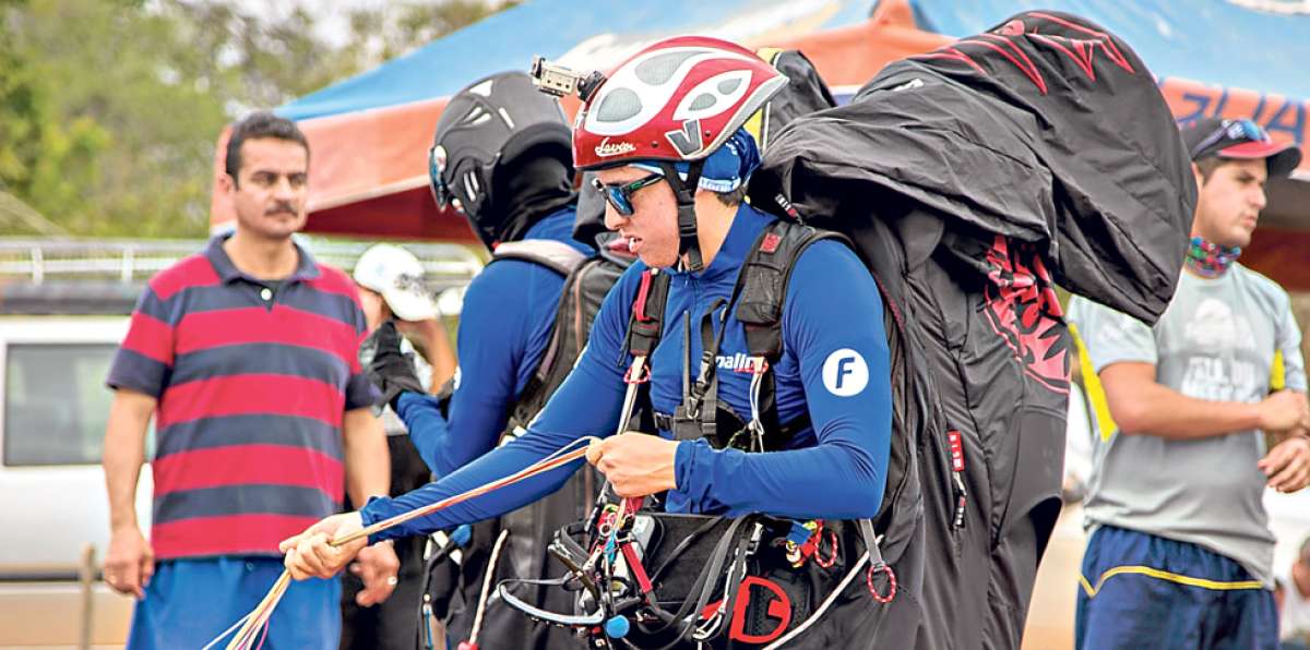 Jos&eacute; Esteban Andrade compiti&oacute; en la Pre-Copa Mundial de Parapente que se desarroll&oacute; en Guayaquil. Foto Cortes&iacute;a