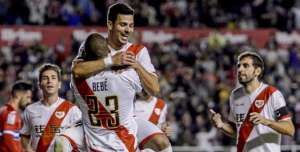 Jugadores del Rayo festejaron el triunfo ante Espanyol. Foto tomada de Marca.com