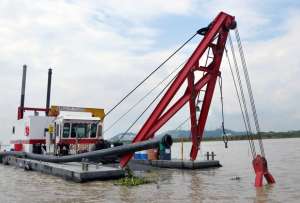 La prefecta Marcela Aguiñaga finalizó de forma unilateral el contrato del dragado del río Guayas.