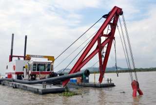 La prefecta Marcela Aguiñaga finalizó de forma unilateral el contrato del dragado del río Guayas.