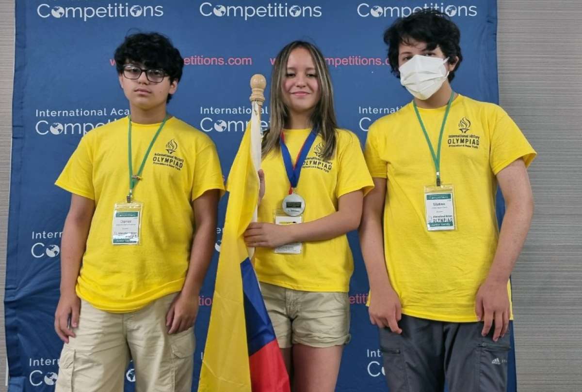 Ecuador gana cuatro medallas en Competencia Académica Internacional realizada en Estados Unidos