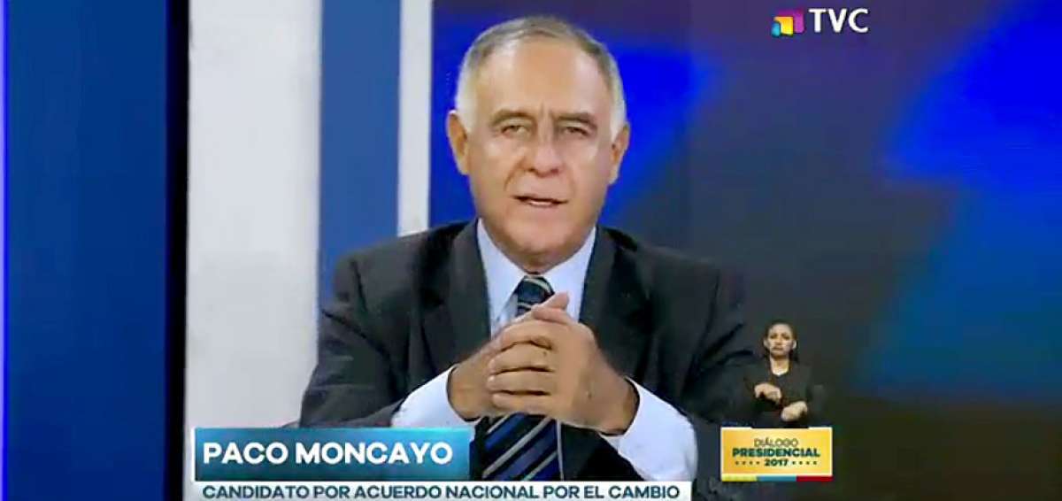 Pol&iacute;ticos conocidos asesoraron a Paco Moncayo el d&iacute;a del debate