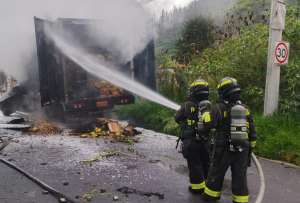 La alerta ingresó al ECU911 y movilizó a bomberos y a agentes de tránsito.