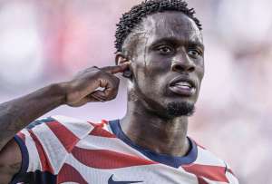 Llamada de la Casa Blanca a FIFA agita la pol&eacute;mica por la roja de Balogun