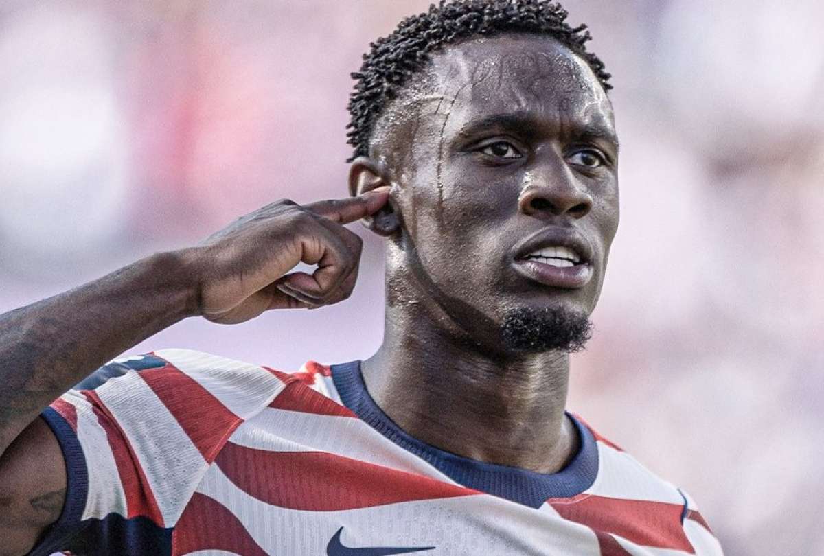 Llamada de la Casa Blanca a FIFA agita la pol&eacute;mica por la roja de Balogun