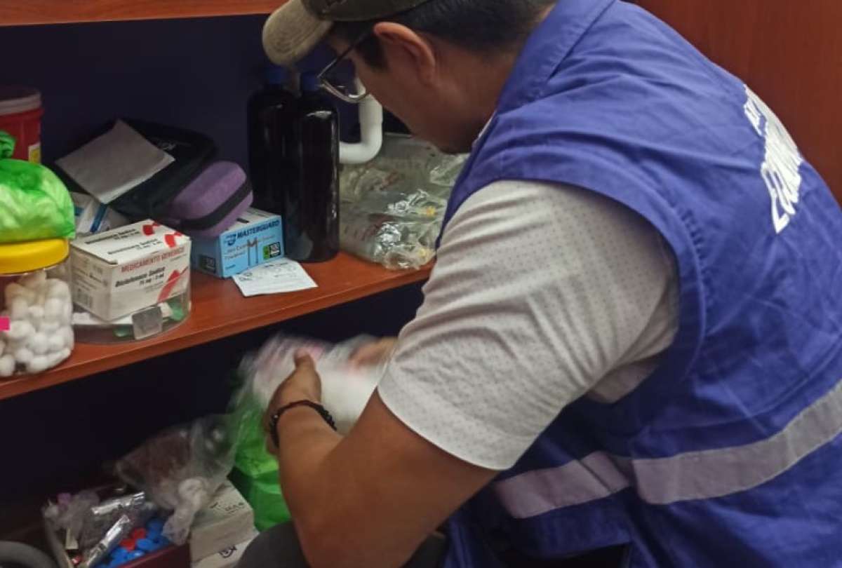 En dos establecimientos se hallaron medicamentos de uso exclusivo hospitalario y material quirúrgico reutilizado. 