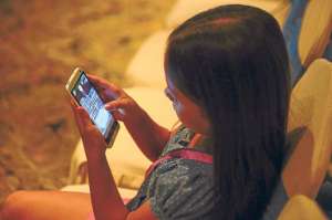 Los ni&ntilde;os peque&ntilde;os cada vez se involucran m&aacute;s con la tecnolog&iacute;a   