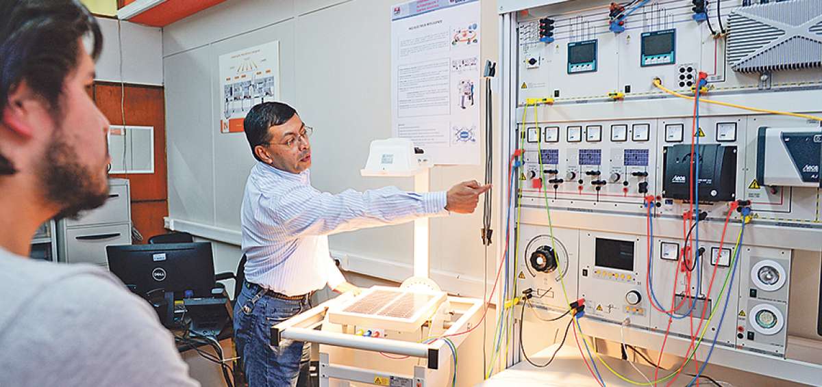 El sistema se encuentra en el Laboratorio de Electr&oacute;nica de Potencia y Control de M&aacute;quinas El&eacute;ctricas.     
